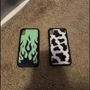 2 wildflower cases